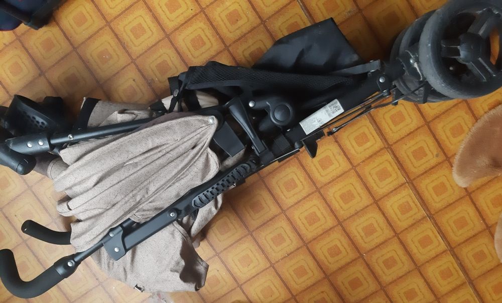 Коляска прогулочная