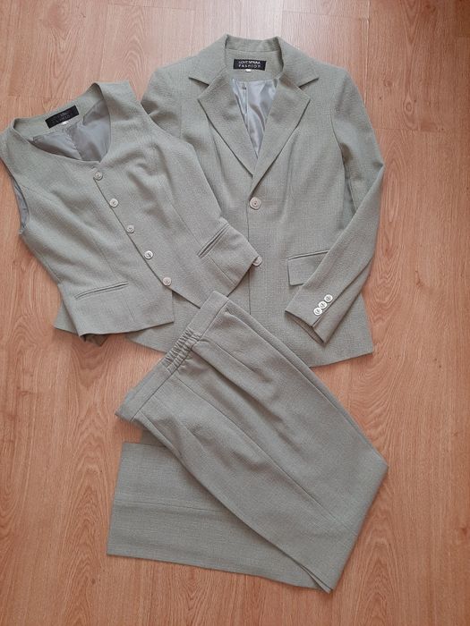 Костюм брючной тройка