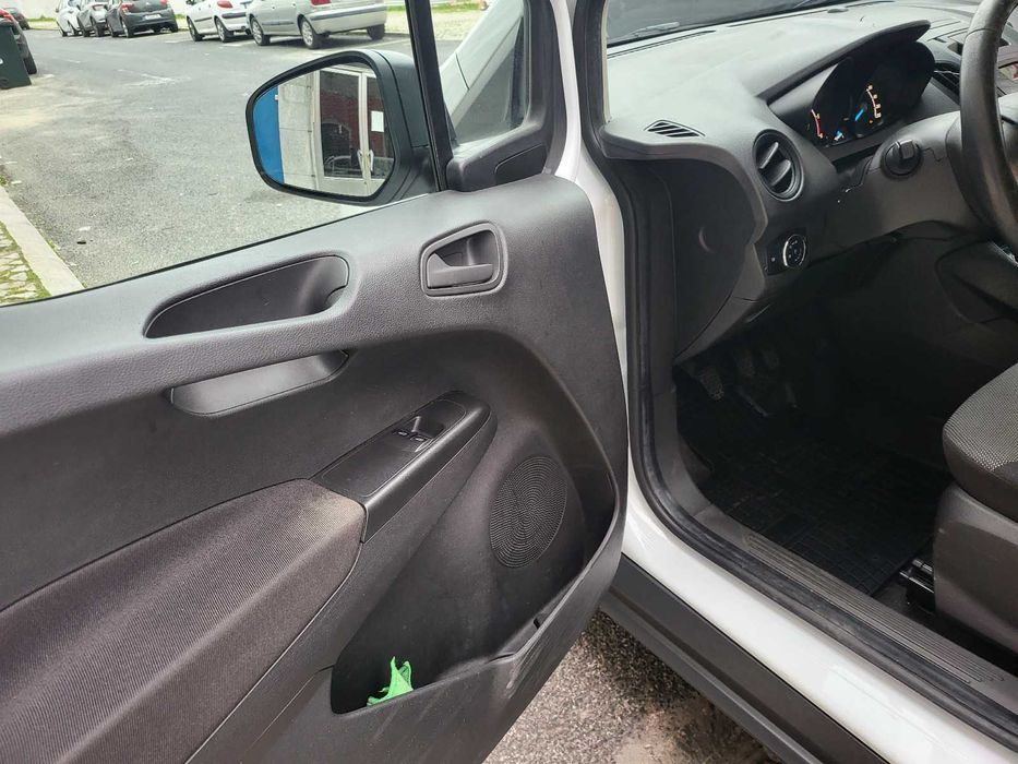 Ford Transit Courier 1.5 TDCi – 12/2016 – 99.500 km