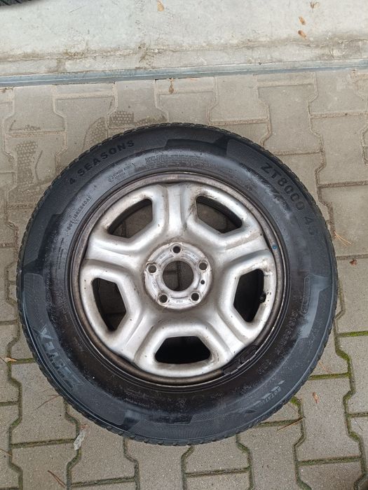 Zestaw cena za komplet OKAZJA 4 sztuki felgii do Dacii Duster + opony
