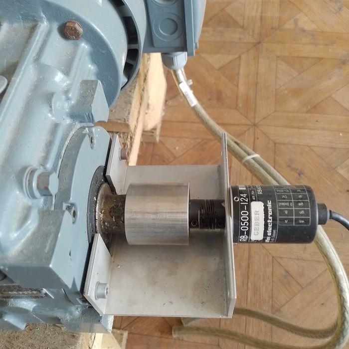 Silnik elektryczny z przekładnią