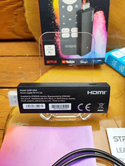 Strong Leap-UNA TV Stick Android TV Chromecast Miracast TV Netflic Youtube box Nowy