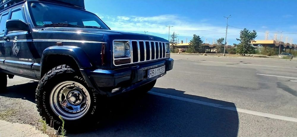 jeep cherokee xj 4.0 Limited bardzo dobrze utrzymany
