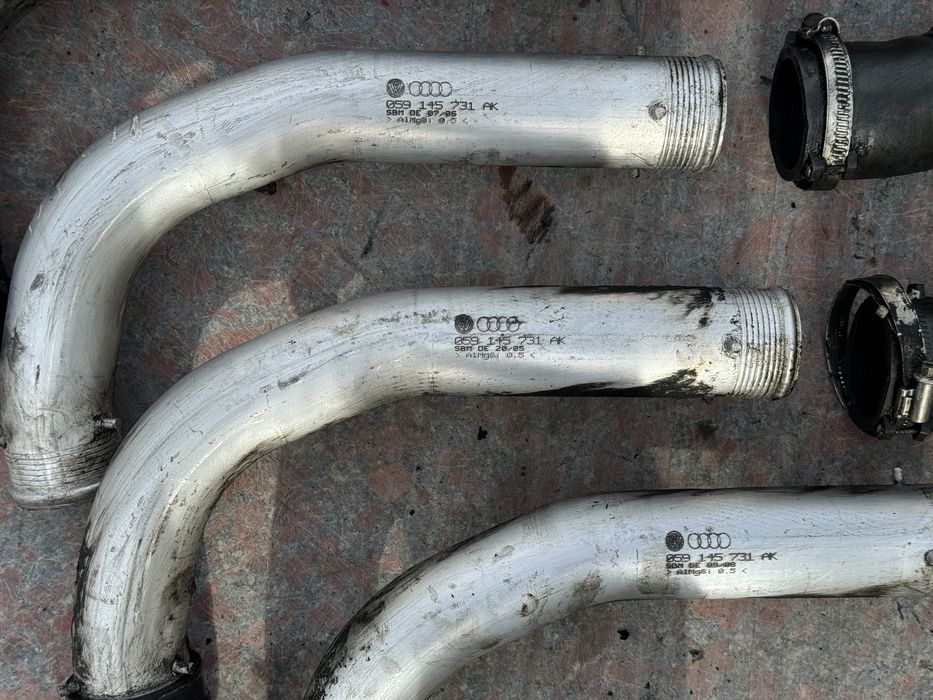 Патрубок інтеркулера 3.0 tdi Audi a6 c6 059145731 AK интеркулера 2.7