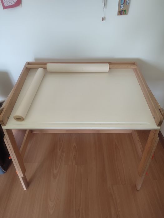 Secretaria ajustável