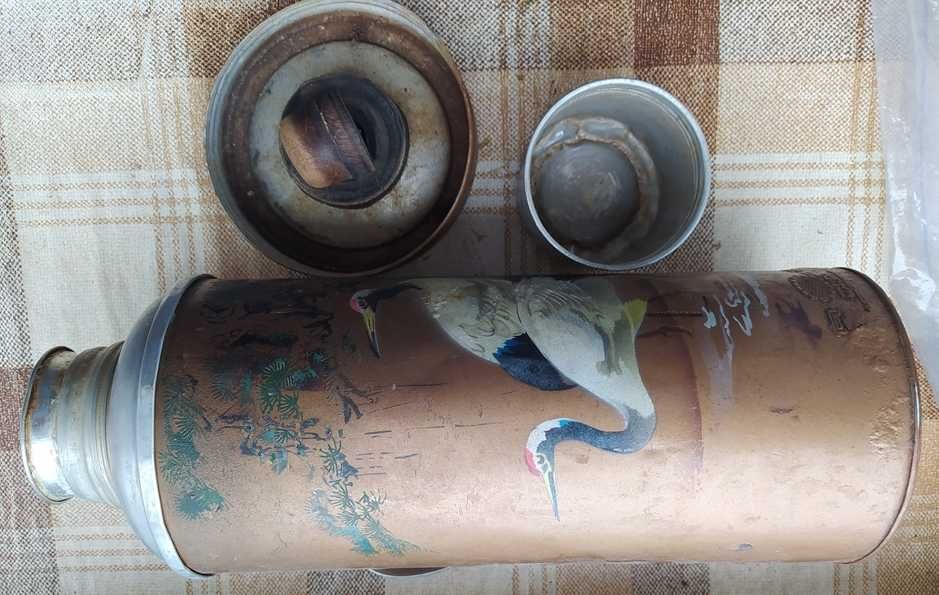 Продам колбу до термоса на 2л.