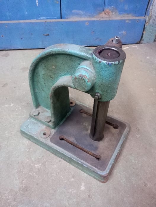 Praska kaletnicza , napownica , do guzików , łożysk