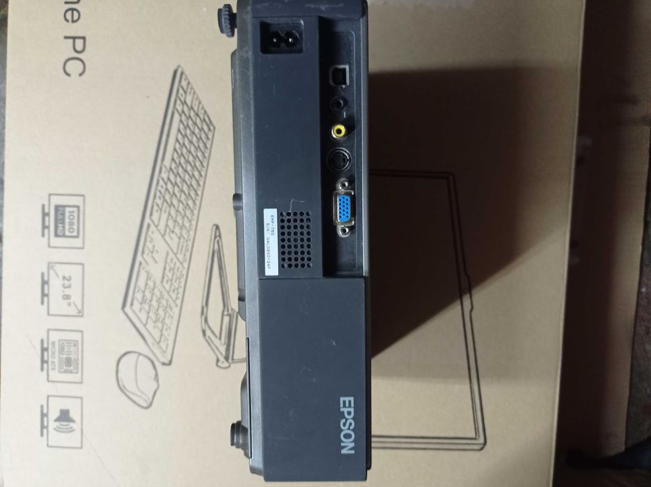 Rzutnik projektor Epson EMP-760