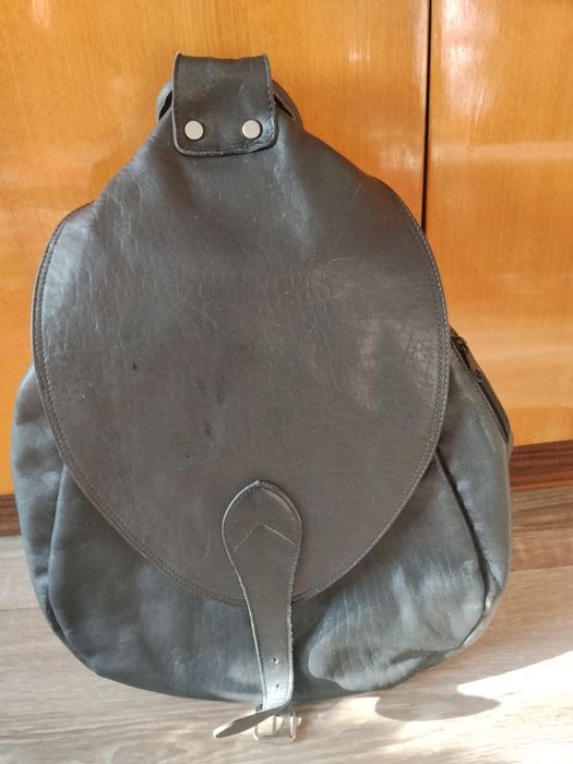 Шкіряний рукзак .