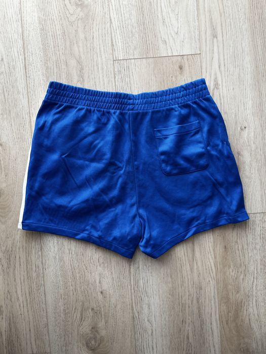 Spodenki sportowe damskie Oysho