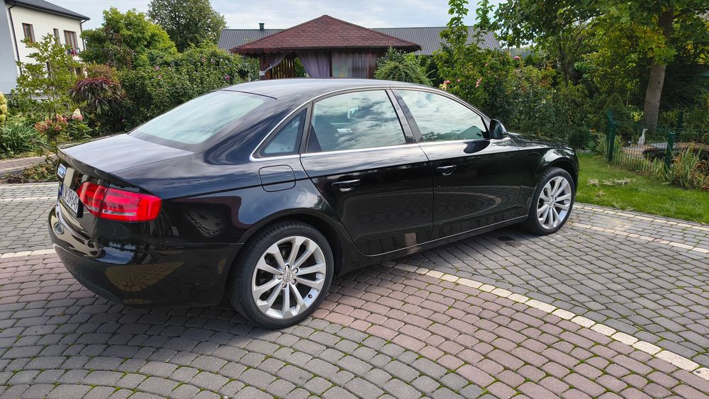 Audi A4 B8, Sedan