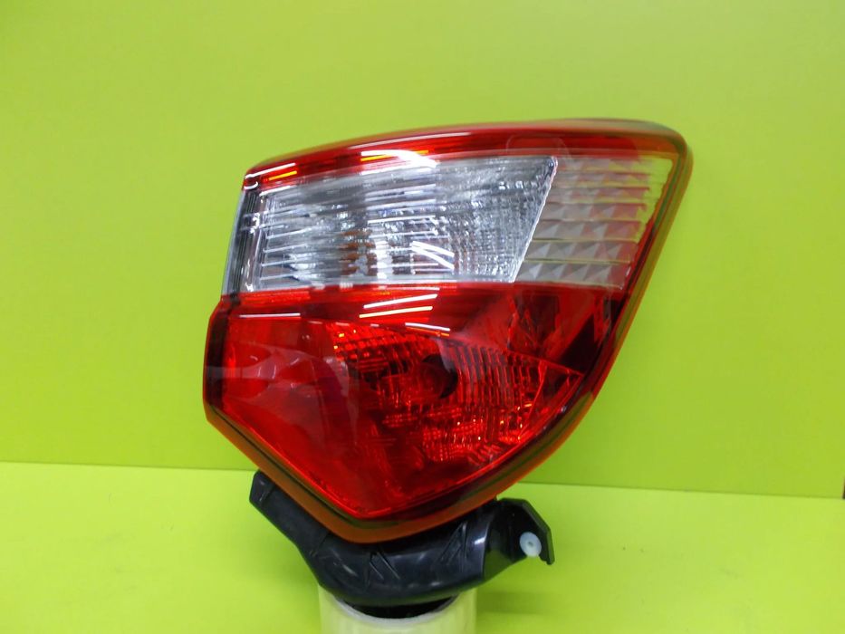 TOYOTA YARIS III LIFT 0D-204 17-> LAMPA PRAWA TYŁ TYLNA