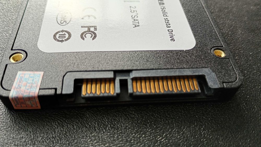 Disco rigido SSD 2.5 polegadas 120 GB. Novo