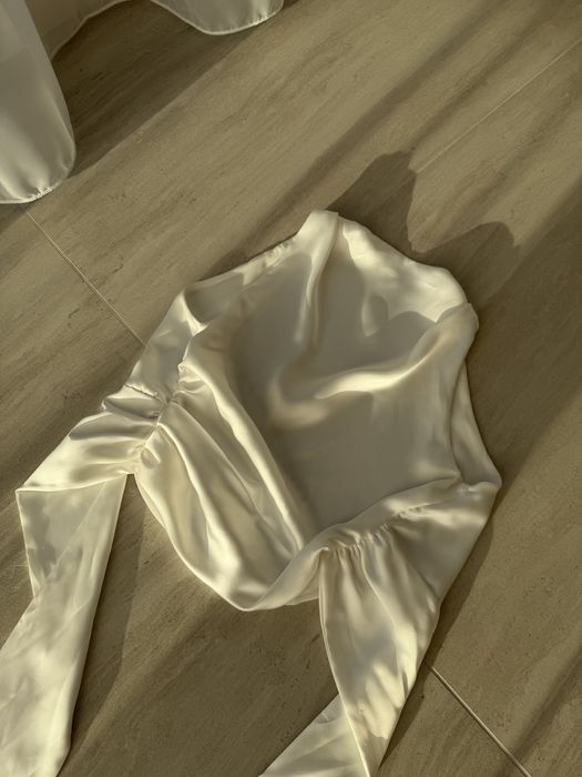 Топ молочний з відкритою спиною Zara S