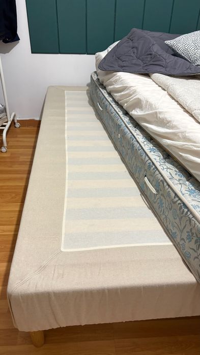 Cama de casal sem colchão