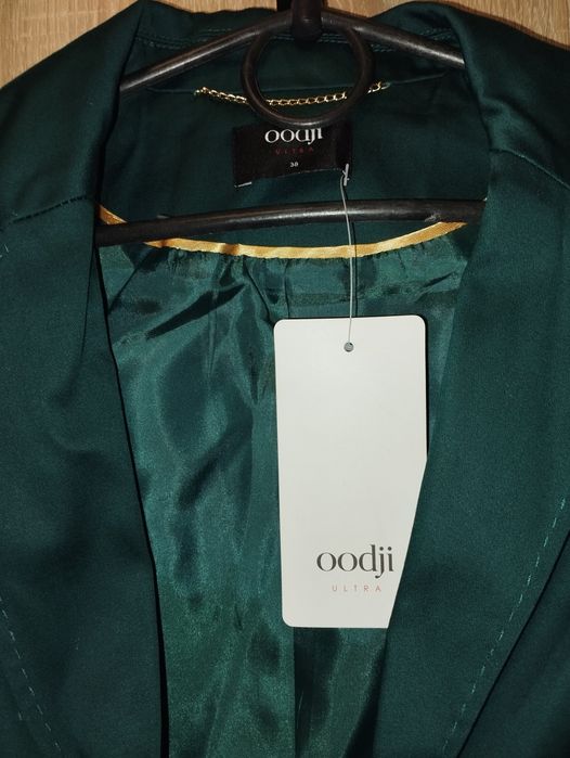 Пиджак женский новый - зелёного цвета