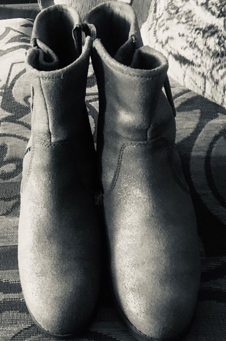 Сапожки ст.24.5 см фірма Clarks