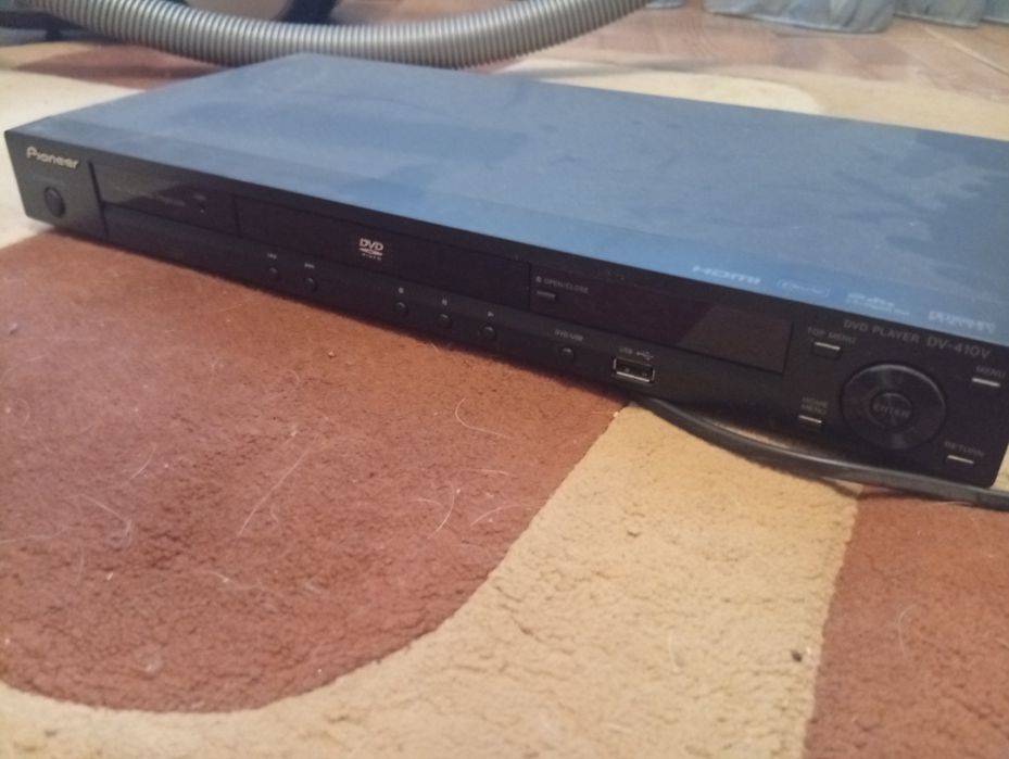 Продам отличный двд плеер новый