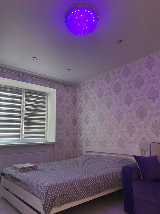 Квартира подобово карамель