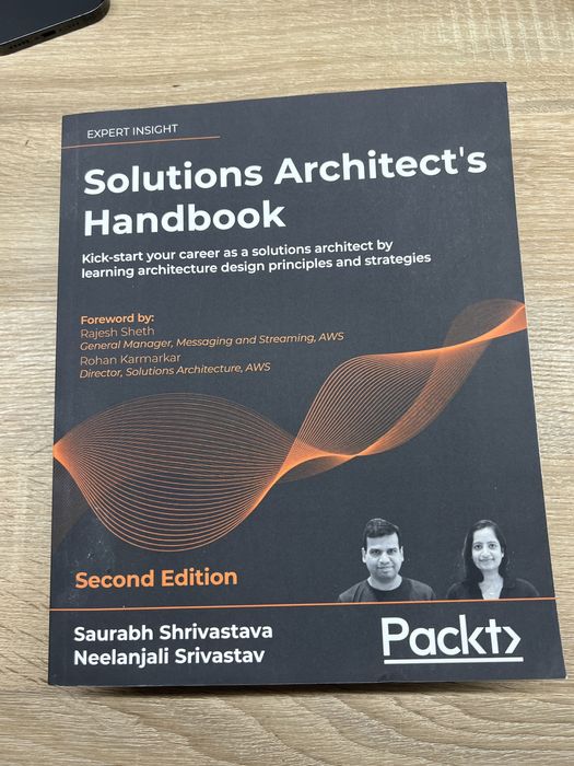 Solutions Architect's Handbook. Saurabh Shrivastava