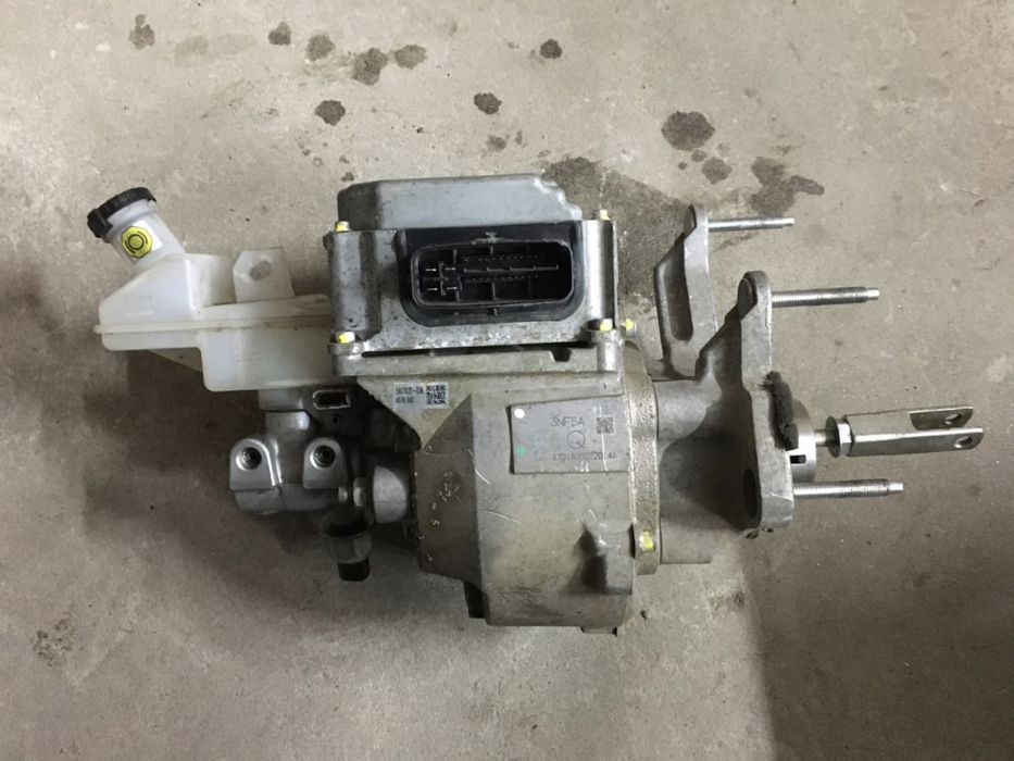 Вакуум гальмівний циліндр підсилювач гальм до Ніссан Ліф Nissan Leaf