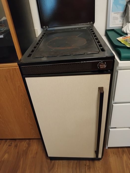 Двердопаливна піч