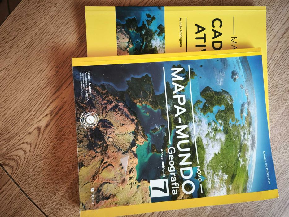 Vendo Manuais e Cadernos de Atividades (7º ano)