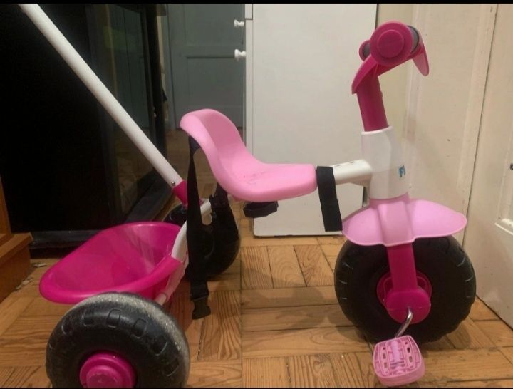Triciclo cor de roza