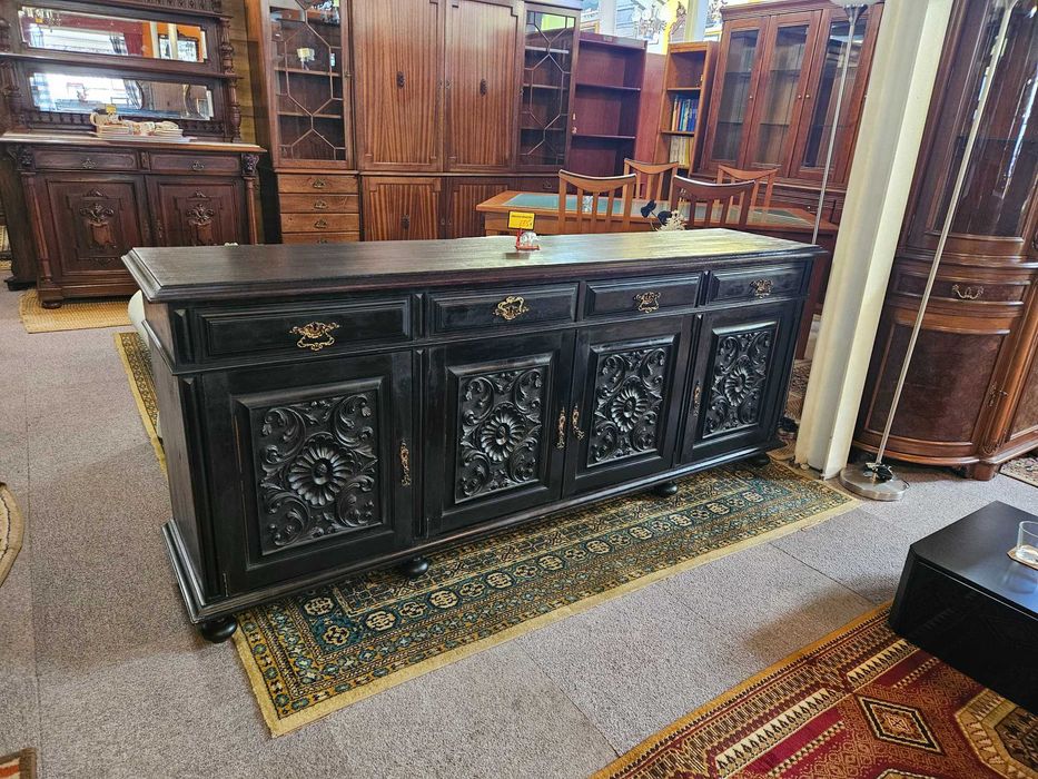 Aparador em madeira - óptimo estado geral