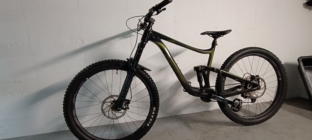 Vendo / troco Giant Reign 2 2021