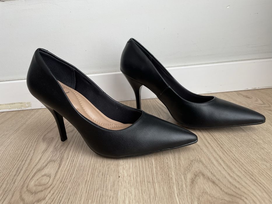 Sapatos salto alto novos 37