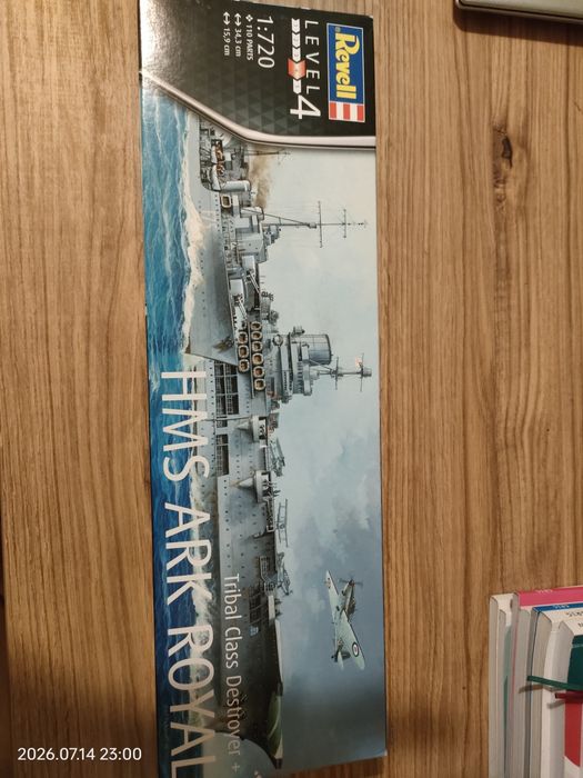 Model HMS Ark Royal Revell