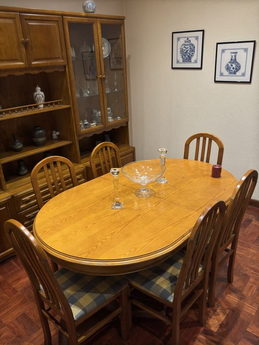 Conjunto de movel de sala + mesa c/ 6 cadeiras