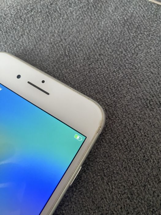 Продам iPhone 8 Plus 64GB