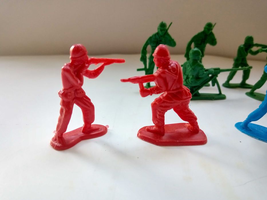 Солдатики разные
