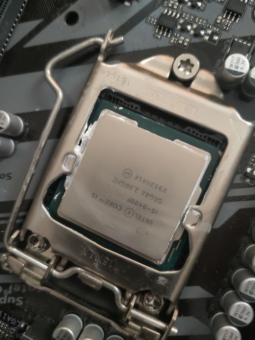 Conjunto Motherboard Gigabyte Z390 UD + Intel Core i5-9400F