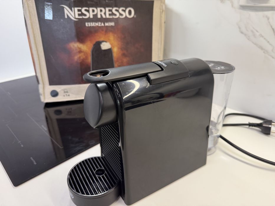 Ekspres do kawy DeLonghi Essenza Mini Nespresso
