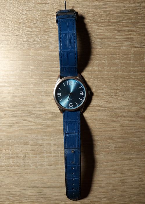 Продаю наручные часы