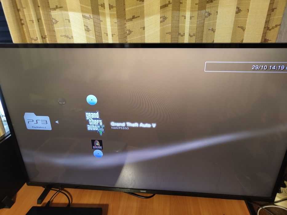 Продам sony playstation 3 slim