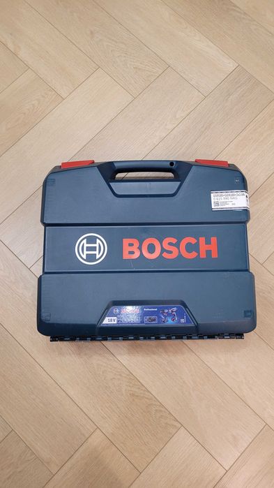 Zestaw narzędzi Bosch wiertarko-wkrętarka GSR 185-LI+ klucz udarowy