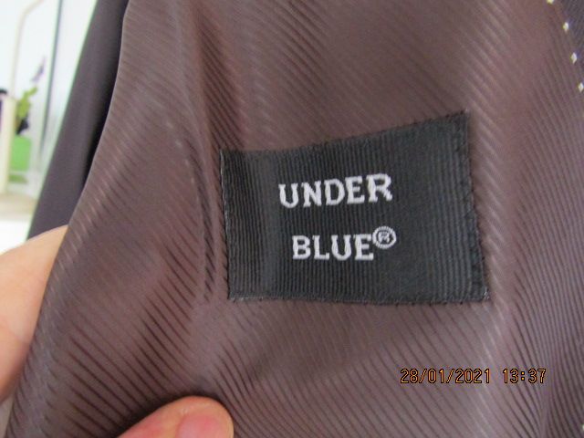 Fato Castanho Under Blue