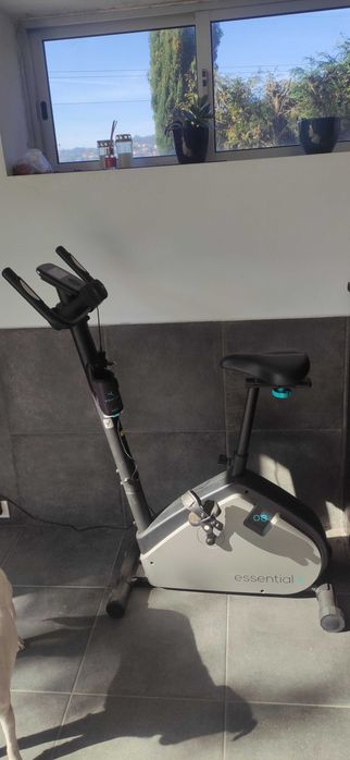 bicicleta estática Domyos essential 6+