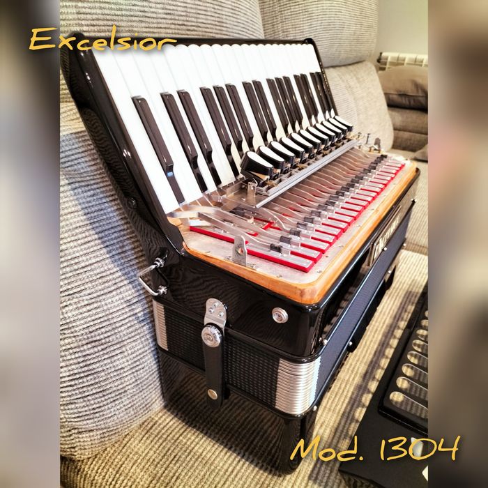 Top - Acordeão italiano Excelsior 96 baixos