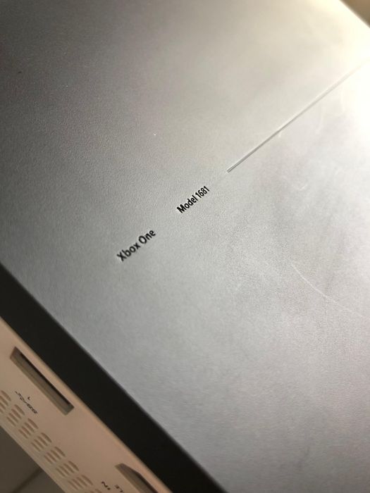 Xbox ONE S 4K HDR zestaw z czujnikiem KINEKT, pad + gratis, jak nowy!