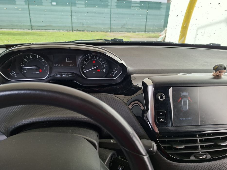 Peugeot 2008 1.2 gasolina
