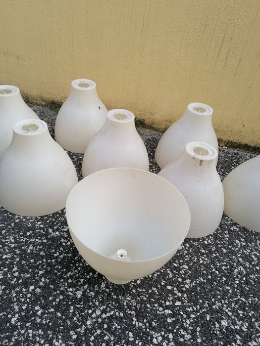 Conjunto de 8 abajures Ikea brancos