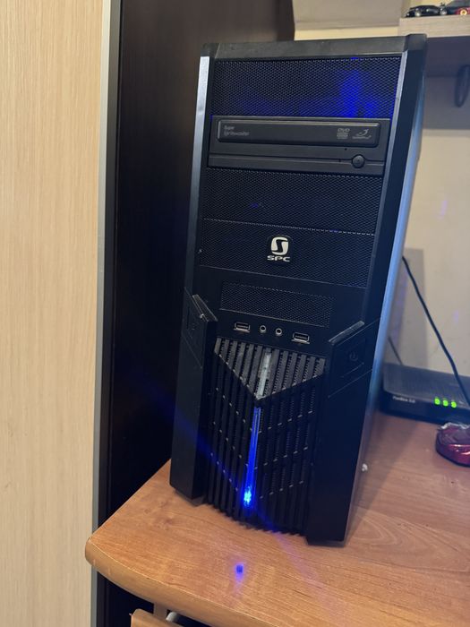 PC komputer do gier i pracy