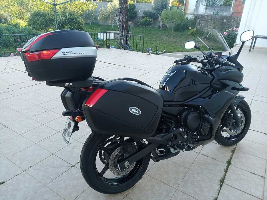 Yamaha XJ6 Diversion F ABS – 2012 – 44.000 km – Muito bem equipada