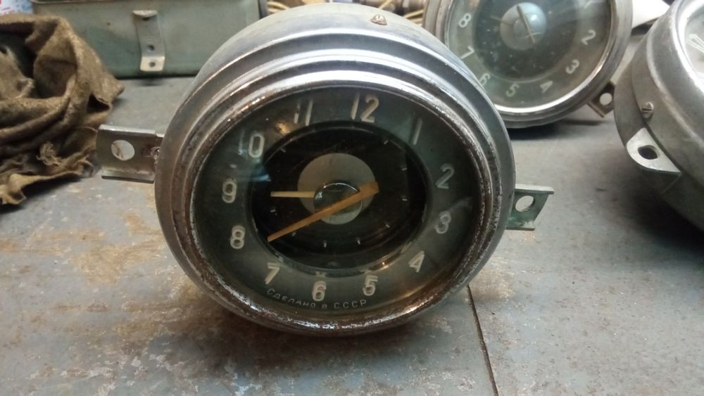 Часи автомобіля ГАЗ -21, М-20. Автомобільний годинник.