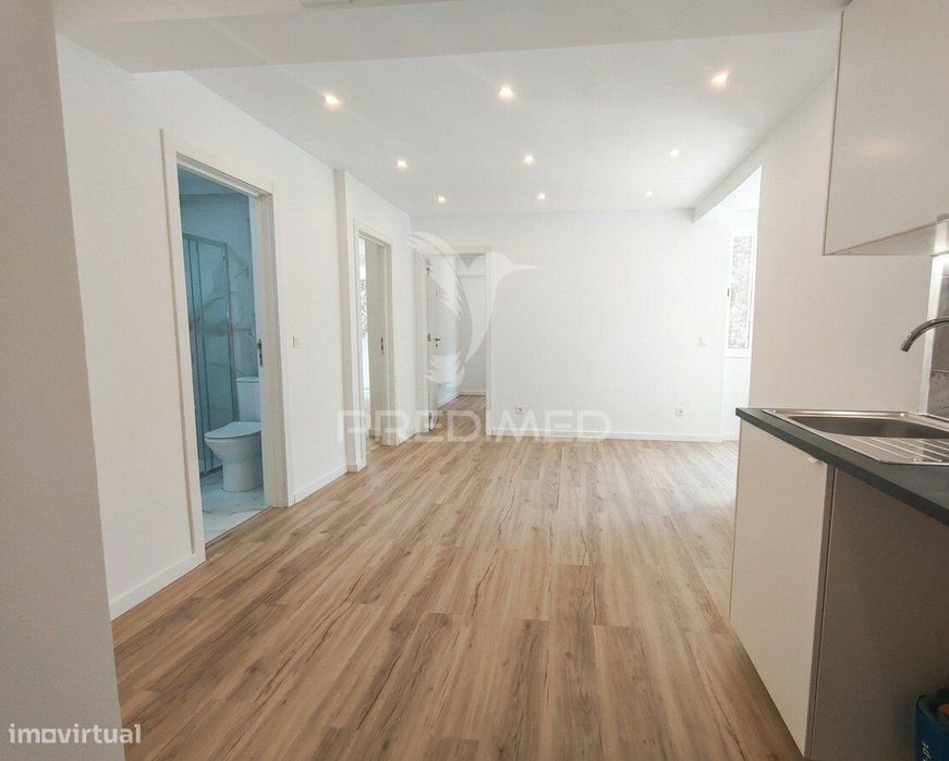 Apartamento T2 na Amadora - Água Livres